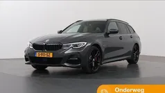 Grijs Gebruikt 2022 BMW 330 Executive Stationwagen | € 40.945 (Eerlijke prijs)