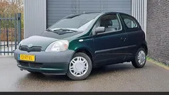 Gebruikt 2000 Toyota Yaris Terra Hatchback | € 950 (Goede deal)