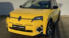 Geel Nieuw 2024 Renault R5 Iconic Hatchback | € 34.450 (Eerlijke prijs)
