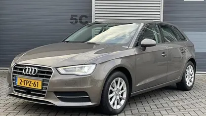 Grijs Occasion 2014 Audi A3 Sportback Proline Hatchback | € 10.950 (Eerlijke prijs)