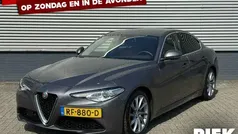 Grijs Gebruikt 2017 Alfa Romeo Giulia Business Sedan | € 13.999 (Goede deal)