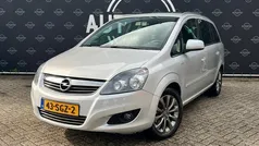 Grijs, metallic lak Gebruikt 2011 Opel Zafira Edition MPV | € 6.750 (Eerlijke prijs)