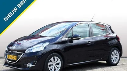 Occasion 2014 Peugeot 208 Envy Hatchback | € 8.950 (Eerlijke prijs)