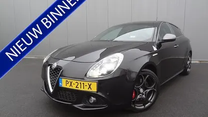 Occasion 2016 Alfa Romeo Giulietta Quadrifoglio Hatchback | € 14.999 (Super prijs)