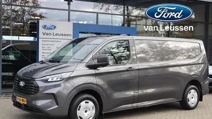 Grijs Gebruikt 2024 Ford Transit Custom Trend Van | € 28.890 (Goede deal)