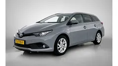 Grijs, metallic lak Gebruikt 2018 Toyota Auris Touring Sports Stationwagen | € 16.950 (Eerlijke prijs)