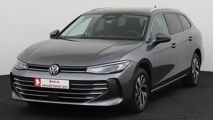 Grijs Gebruikt 2024 VW Passat Business Stationwagen | € 38.495 (Eerlijke prijs)