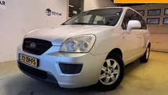 Grijs Gebruikt 2008 Kia Carens 2 MPV | € 2.195 (Eerlijke prijs)