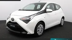 Gebruikt 2021 Toyota Aygo X-play Hatchback | € 12.200 (Eerlijke prijs)