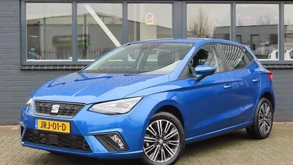 Blauw Gebruikt 2024 Seat Ibiza Business Hatchback | € 21.950 (Eerlijke prijs)