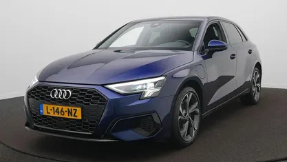 Blauw Gebruikt 2021 Audi A3 Sportback e-tron Business Hatchback | € 25.900 (Eerlijke prijs)