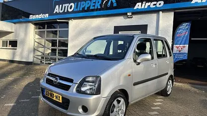 Grijs Occasion 2004 Opel Agila Hatchback | € 1.650 (Eerlijke prijs)