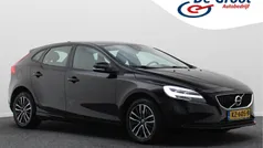 Gebruikt 2017 Volvo V40 Momentum Stationwagen | € 17.950 (Eerlijke prijs)