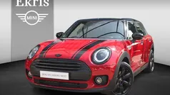 Rood, metallic lak Gebruikt 2022 Mini Cooper Clubman Business Stationwagen | € 26.900 (Eerlijke prijs)