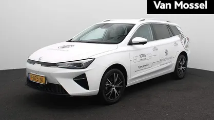 Wit Gebruikt 2022 MG MG5 EV Luxury Stationwagen | € 16.777 (Eerlijke prijs)