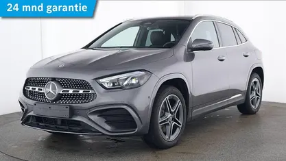 Berggrijs metaalkleur metallic Occasion 2024 Mercedes GLA250 AMG SUV | € 48.750 (Eerlijke prijs)