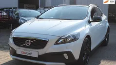 Wit Gebruikt 2015 Volvo V40 CC Summum Stationwagen | € 18.950 (Eerlijke prijs)