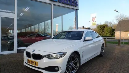 Wit, metallic lak Gebruikt 2018 BMW 418 Executive Coupé | € 17.350 (Eerlijke prijs)