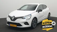 Wit metallic Gebruikt 2022 Renault Clio V Techno Hatchback | € 17.995 (Eerlijke prijs)