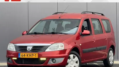 Rood Gebruikt 2009 Dacia Logan MCV Lauréate | € 2.448 (Goede deal)