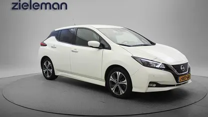 Wit Occasion 2020 Nissan Leaf N-Connecta Hatchback | € 9.799 (Goede deal)