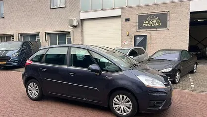 Paars Gebruikt 2009 Citroën C4 Picasso Exclusive MPV | € 3.899 (Eerlijke prijs)