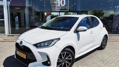 Wit Gebruikt 2023 Toyota Yaris Hatchback | € 23.595 (Eerlijke prijs)