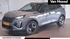 Grijs Nieuw 2025 Peugeot e-2008 Avantage SUV | € 39.740 (Eerlijke prijs)
