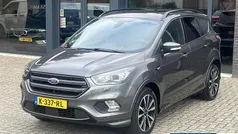 Gebruikt 2018 Ford Kuga ST-Line X SUV | € 18.750 (Eerlijke prijs)