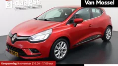 Rood Gebruikt 2017 Renault Clio IV Intens Hatchback | € 12.740 (Eerlijke prijs)
