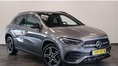 Grijs Gebruikt 2022 Mercedes GLA250 Business SUV | € 42.445 (Eerlijke prijs)