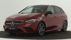 993 manufaktur patagoniërood metaalkleur metallic Gebruikt 2024 Mercedes B180 AMG line MPV | € 38.495 (Super prijs)