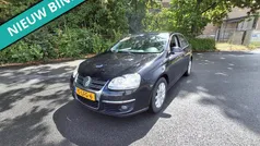 Zwart, metallic lak Gebruikt 2010 VW Jetta Comfortline Sedan | € 1.999 (Eerlijke prijs)
