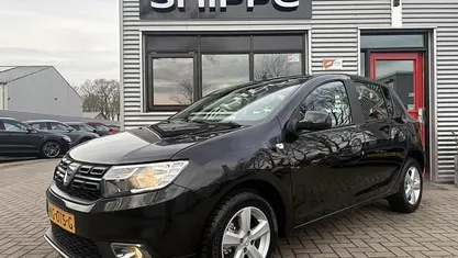 Occasion 2017 Dacia Sandero Lauréate Hatchback | € 6.450 (Eerlijke prijs)