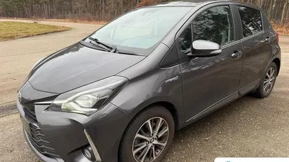 Gebruikt 2020 Toyota Yaris Hybrid Edition Hatchback | € 18.895 (Eerlijke prijs)