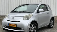 Grijs Gebruikt 2010 Toyota iQ Hatchback | € 6.349 (Eerlijke prijs)