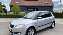 Grijs Gebruikt 2010 Skoda Fabia Tour Hatchback | € 3.700 (Eerlijke prijs)