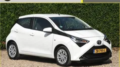 Gebruikt 2019 Toyota Aygo X-play Hatchback | € 9.450 (Eerlijke prijs)