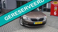 Bruin Gebruikt 2019 Skoda Octavia Business Line Stationwagen | € 14.495 (Eerlijke prijs)