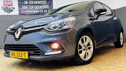 Grijs Occasion 2017 Renault Clio IV LIMITED Hatchback | € 8.499 (Eerlijke prijs)