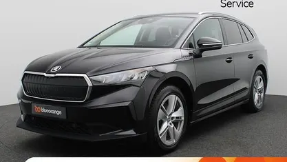 Zwart (metallic) Occasion 2022 Skoda Enyaq iV SUV | € 28.900 (Eerlijke prijs)