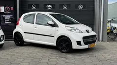 Wit Gebruikt 2011 Peugeot 107 Hatchback | € 3.650 (Eerlijke prijs)