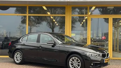 Sedan Occasion 2017 BMW 318 Executive Sedan | € 11.450 (Goede deal)