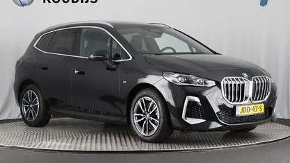 Zwart Occasion 2024 BMW 230 M Sport Stationwagen | € 41.890 (Eerlijke prijs)