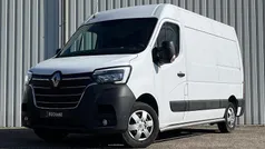 Wit Gebruikt 2023 Renault Master Van | € 22.457 (Eerlijke prijs)