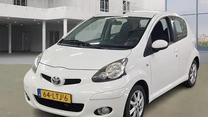 Occasion 2010 Toyota Aygo Comfort Hatchback | € 2.695 (Goede deal)