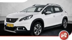 Wit Gebruikt 2017 Peugeot 2008 Allure SUV | € 11.925 (Eerlijke prijs)