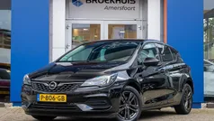 Zwart Gebruikt 2022 Opel Astra Design & Tech Hatchback | € 16.395 (Eerlijke prijs)