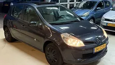 Gebruikt 2007 Renault Clio II Expression Hatchback | € 1.699 (Eerlijke prijs)