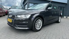 Bruin, metallic lak Gebruikt 2014 Audi A3 Sportback Ambition Hatchback | € 10.450 (Eerlijke prijs)